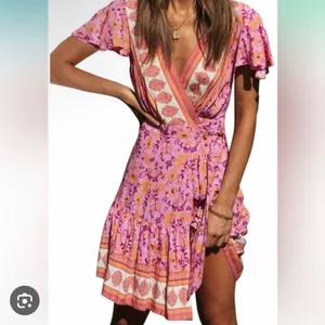 Viral Floral Wrap Dress Pink Size L thumbnail 3