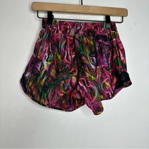 Lululemon Hotty Hot Shorts Size 2 TALL Hyper Flow‎ Pink Multi Low Rise 4” CP thumbnail 2