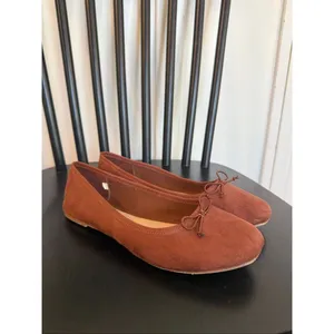 A New Day espresso brown Jackie faux suede flats size 6 thumbnail 2