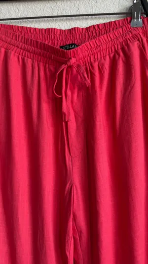 Stella Luce Red Wide Leg Pants Size Medium thumbnail 3
