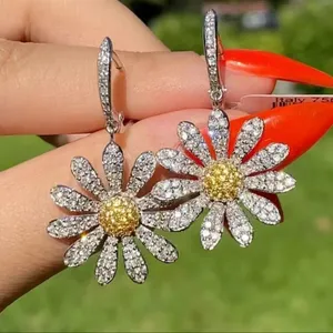 Boutique Sparkling Daisy Earrings 925 silver plated NWT thumbnail 1