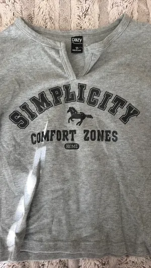 Graphic Tee Gray Size M thumbnail 2