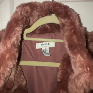 pink fur coat thumbnail 2