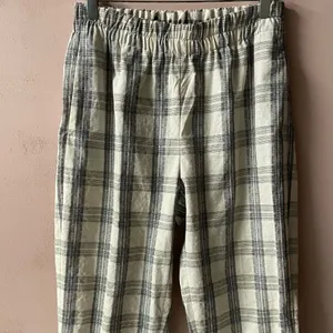 Cream Plaid Cuffed Hem Pants 26" Waist EUC thumbnail 9