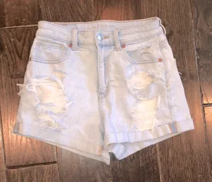 American Eagle MOM short size 2 cuffed thumbnail 1