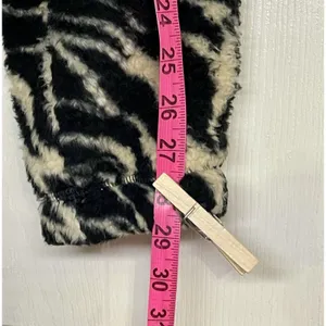 PacSun Zebra Print SzXL Cropped Sherpa Fleece Pullover – Black & Cream thumbnail 11