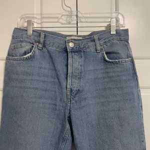 We The Free, free people distressed wide leg jeans. Size 28 rise buttons thumbnail 5