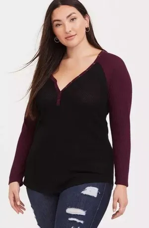 Torrid Waffle V-Neck Henley Raglan Long Sleeve Tee Size 2 / 2X thumbnail 1