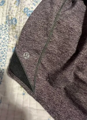 Lululemon Hotty hot shorts thumbnail 3