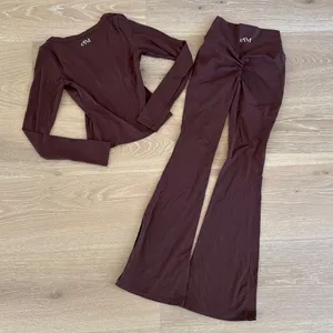 All for Mimi Workout Set Cross Front Top Scrunch Leggings Size XS Brown thumbnail 6