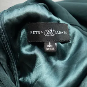 Betsy & Adam‎ - Hunter Green V-Neck Sleeveless Tulle Gown thumbnail 4