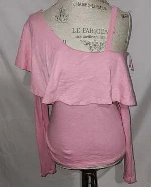 NWT Anthropologie Womens‎ Postmark Pink Ruffle Cold Shoulder Sweater Small New thumbnail 1