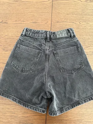 Zara Washed Black High-Rise Denim Shorts thumbnail 2