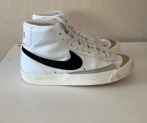 Nike Blazer Mid 77 White thumbnail 1