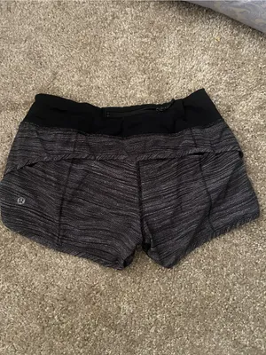 Lululemon speed short 4 way Stretch 2.5” size 6 thumbnail 8