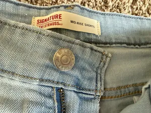 Levi’s Denim Shorts Light Wash thumbnail 2