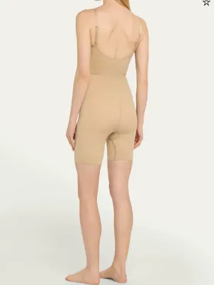 Skims Sz Small Seamless Sculpt Mid Thigh Shorts Clay Bodysuit BBL Butt Lifting thumbnail 2