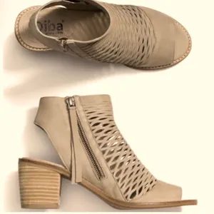 EUC DIBA laser cut open toe block heel sling‎ back B39 thumbnail 1