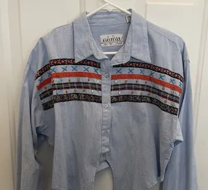 Electrify Chambray Beaded Ribbon Appliqué Cropped Knot‎ Front Top Womens L Boho thumbnail 1