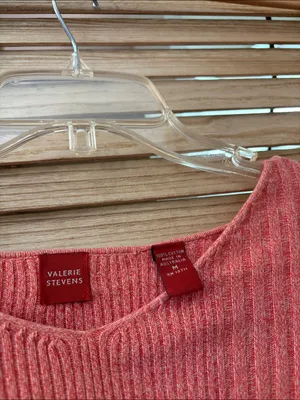 Valerie Stevens Ribbed Sweater in Marled Coral Medium thumbnail 3