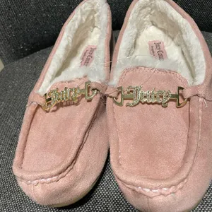 Juicy Couture Pink Suede Fuzzy-Lined Slip-On Shoes thumbnail 1