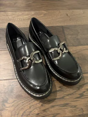 Marc Fisher Black Lug Sole Leather Loafers S. 7.5 thumbnail 2