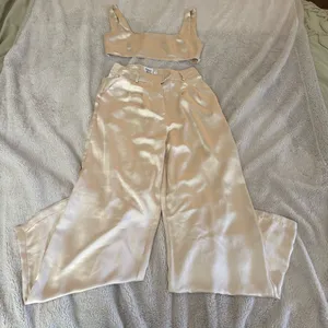 Princess Polly Champagne Huxley Set thumbnail 3