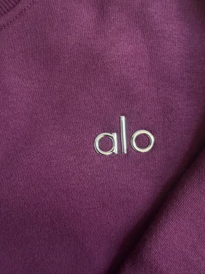 Alo accolade burgundy crewneck thumbnail 2
