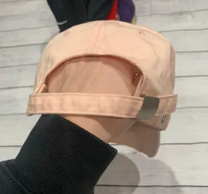Hat thumbnail 3