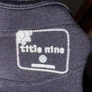 Title Nine Black‎ Textured Ruched Quarter Zip Hoodie Jacket Thumbholes M thumbnail 6