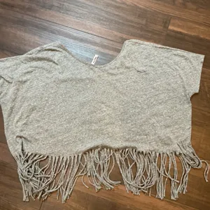 Realitee Wolf Graphic Fringe Crop Top Grey Oversized Boho Festival Large thumbnail 7