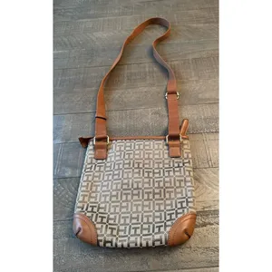 Vintage Tommy Hilfiger Crossbody bag. Brown Canvas Adjustable‎ Strap thumbnail 4