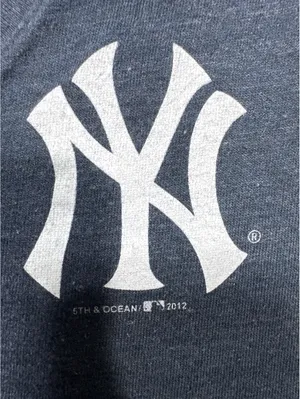 Vintage 2012 New York Yankees MLB V-Neck Tee - Great Catch! thumbnail 2
