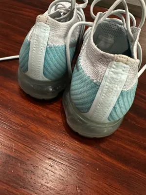 Great Nike Air VaporMax Flyknit in a white/teal colorway size 10 for women thumbnail 11