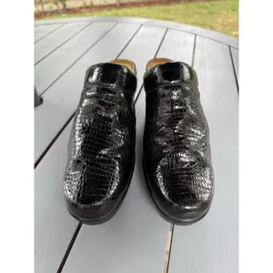 NAOT Black Croco Patent Leather Mules Slip on Clogs Women’s Wedge Shoes Size 11 thumbnail 3