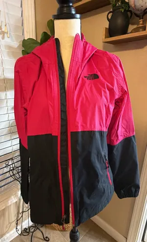 The North Face Pink & BlackThe North Face Pink & Black Hooded Windbreaker Jacket thumbnail 1