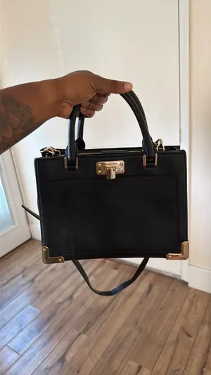 Michael Kors Purse Leather Black Crossbody thumbnail 5