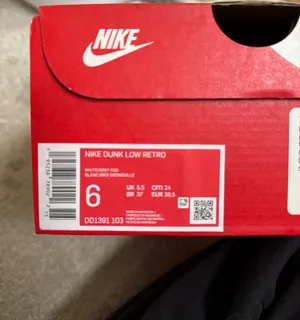 Dunk Low Nike Women’s Sneakers thumbnail 6