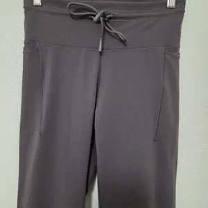 NWT Halara High Waisted Drawstring Pocket Skinny Cropped Yoga Pants Medium thumbnail 2