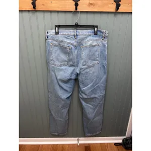 Abercrombie & Fitch The Mom High Rise Distressed Jeans Blue 33 16L Medium Wash thumbnail 2