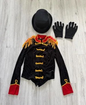 Halloween costume thumbnail 1
