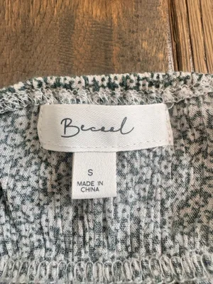 Boutique Top thumbnail 4