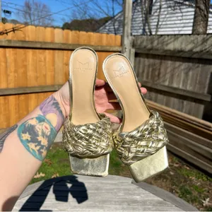 Marc Fisher‎ Norsa Block Heel Braided Sandal gold Leather classy fall size 7.5 thumbnail 9