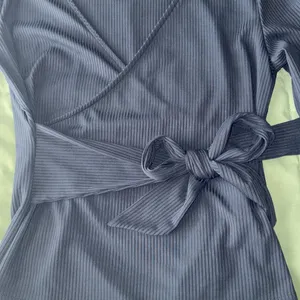 Blue long sleeve top Size M thumbnail 2