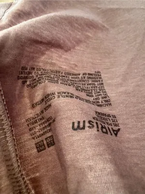 Uniqlo airism shirt activewear athleisure loungewear thumbnail 4