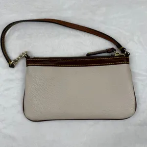 Dooney & Bourke Cream Pebbled Leather Wristlet Pouch Brown Trim‎ Duck Logo READ thumbnail 6