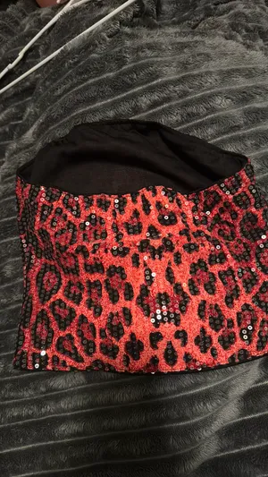 Pink sequin going out top thumbnail 3