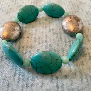 Turquoise and silver beaded stretch bracelet! Blue thumbnail 5