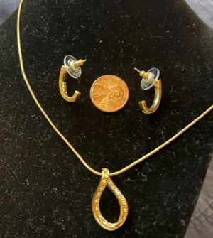Roman Gold Teardrop Pendant Necklace and Hoop Earring Set - Gold thumbnail 1