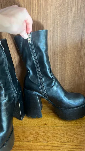 Princess Polly black boots thumbnail 2